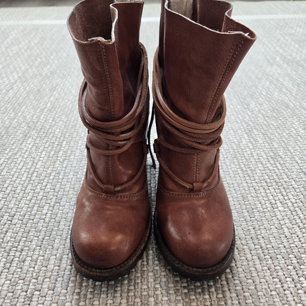 Freebird Jumpn Cognac Brown Leather Tie Heeled Ankle Bootie size 8 - Picture 3 of 15